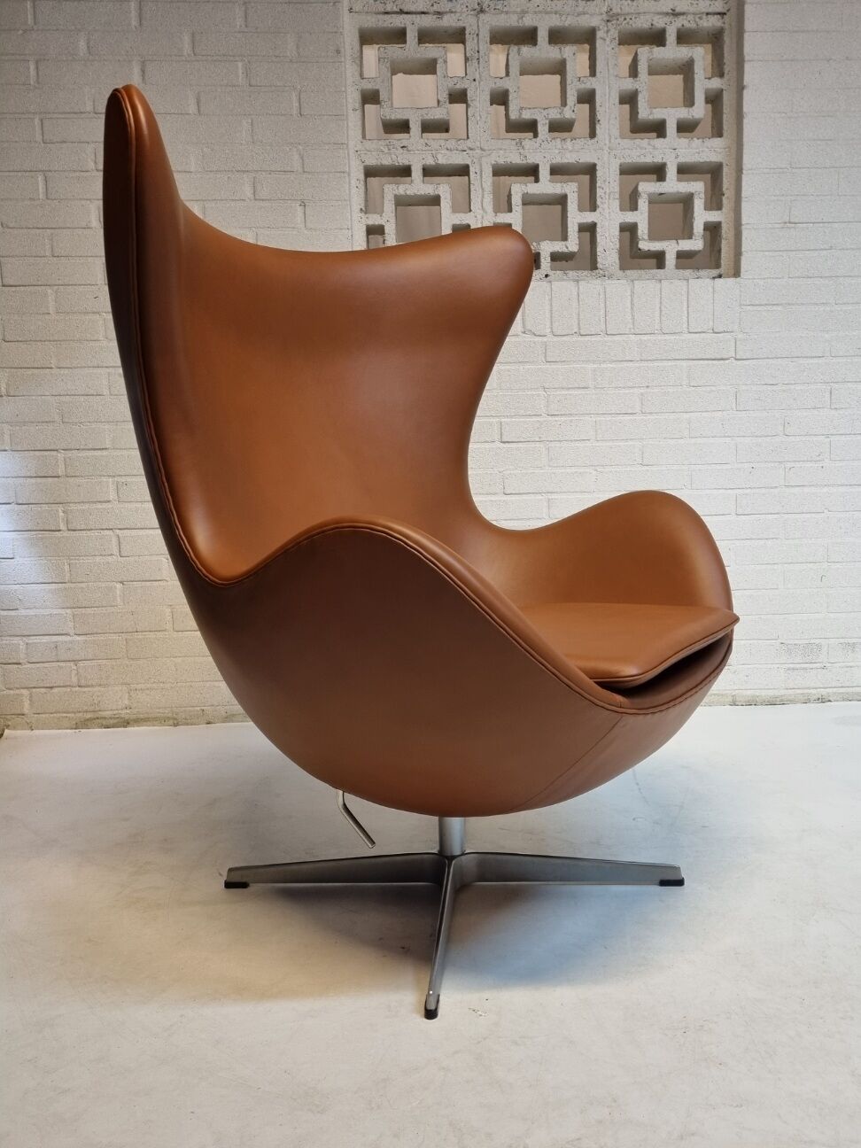 Arne Jacobsen Egg chair by Fritz Hansen