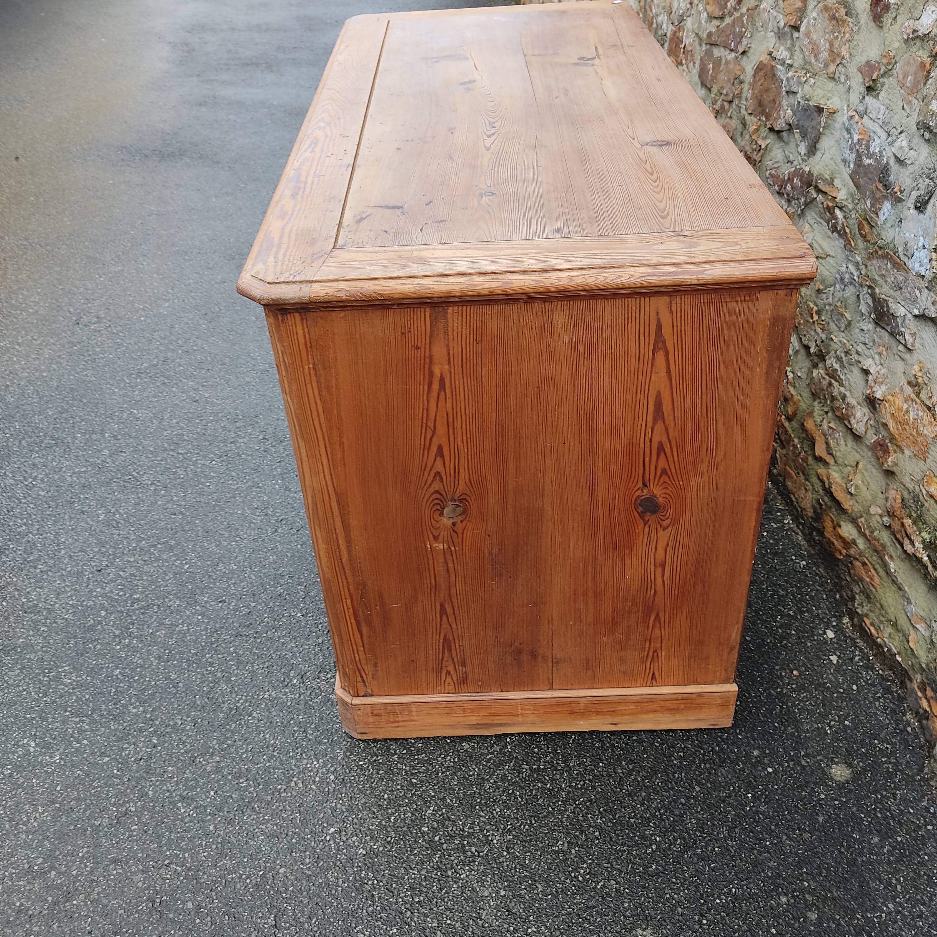 Desk/Furniture of trade