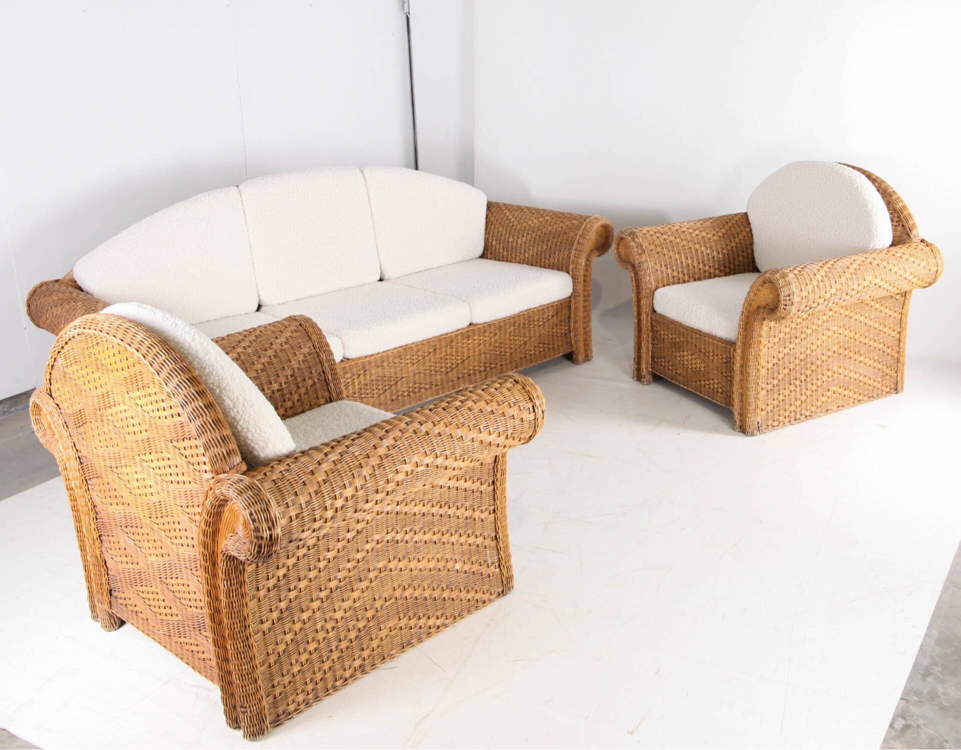 Woven rattan lounge set