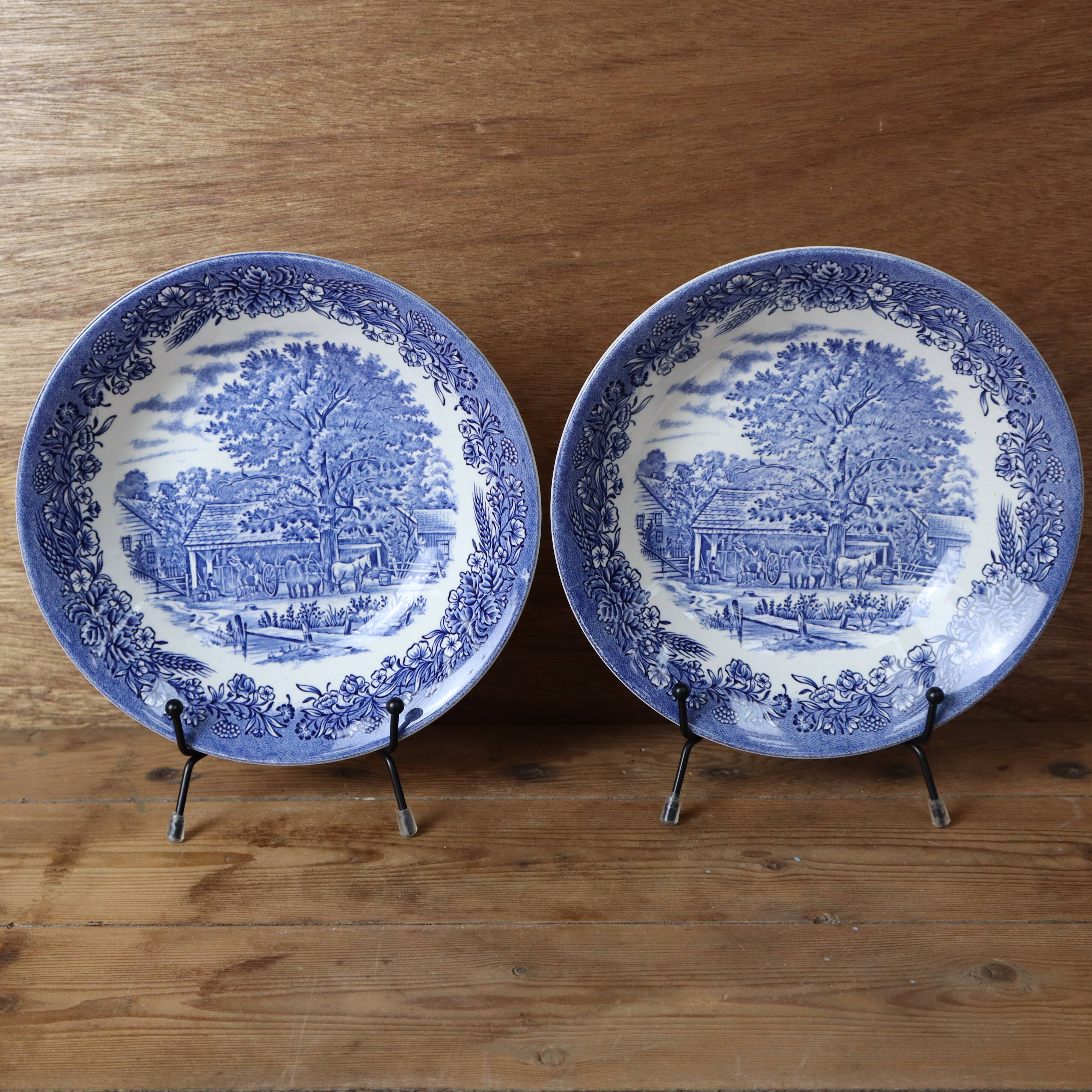 2 Churchill English soup plates