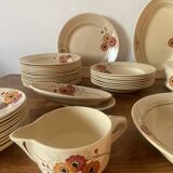 Complete Saint-Amand earthenware service, series 8549, 1940s