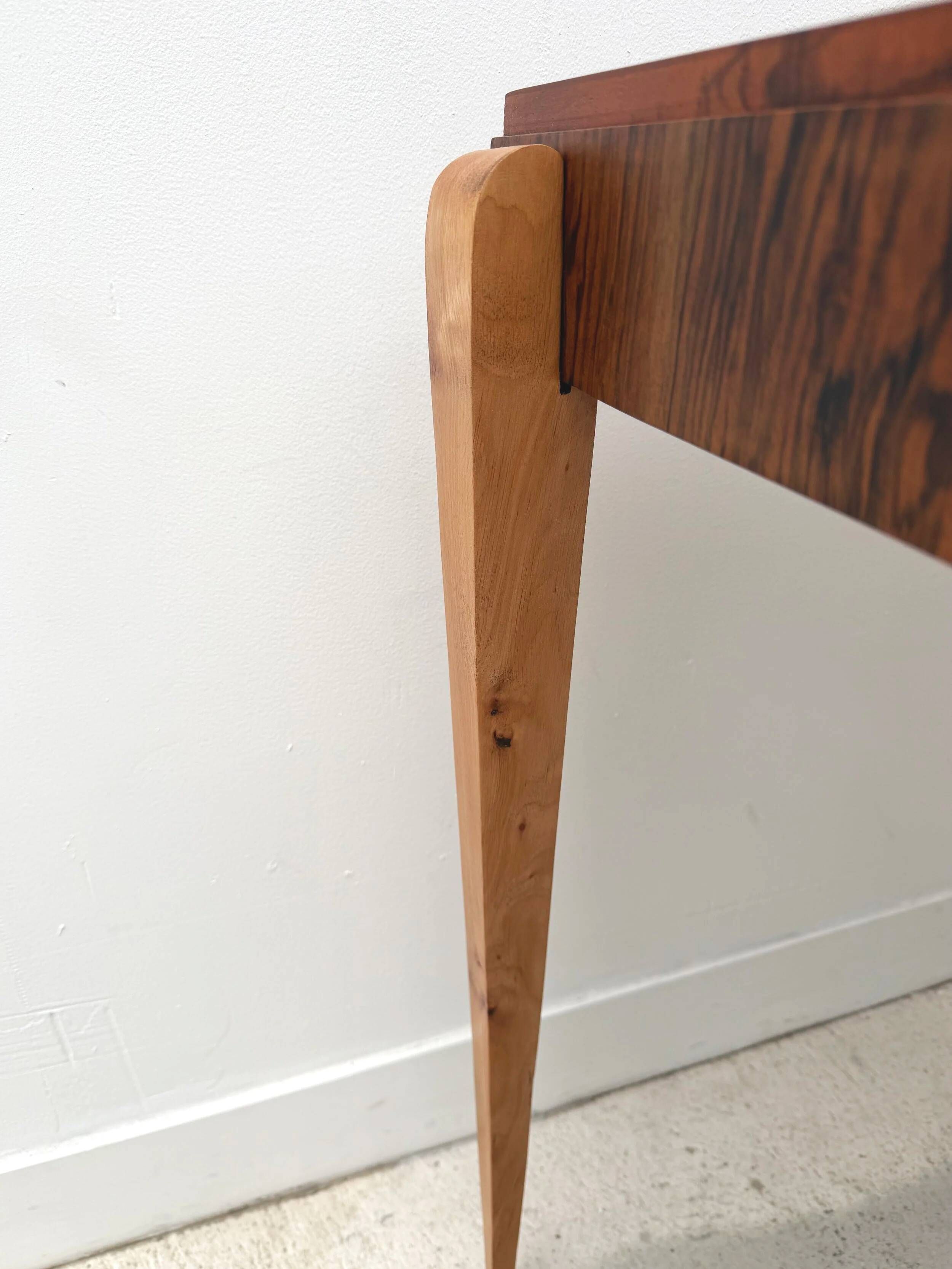 Console art déco en différentes essences de bois, France 1940