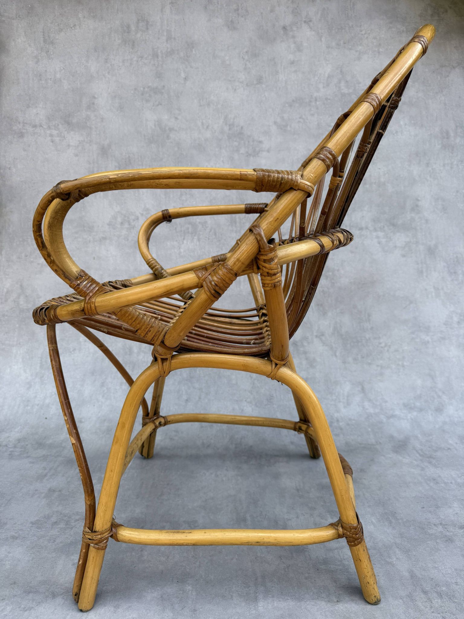 Fauteuil en rotin des années 60 France