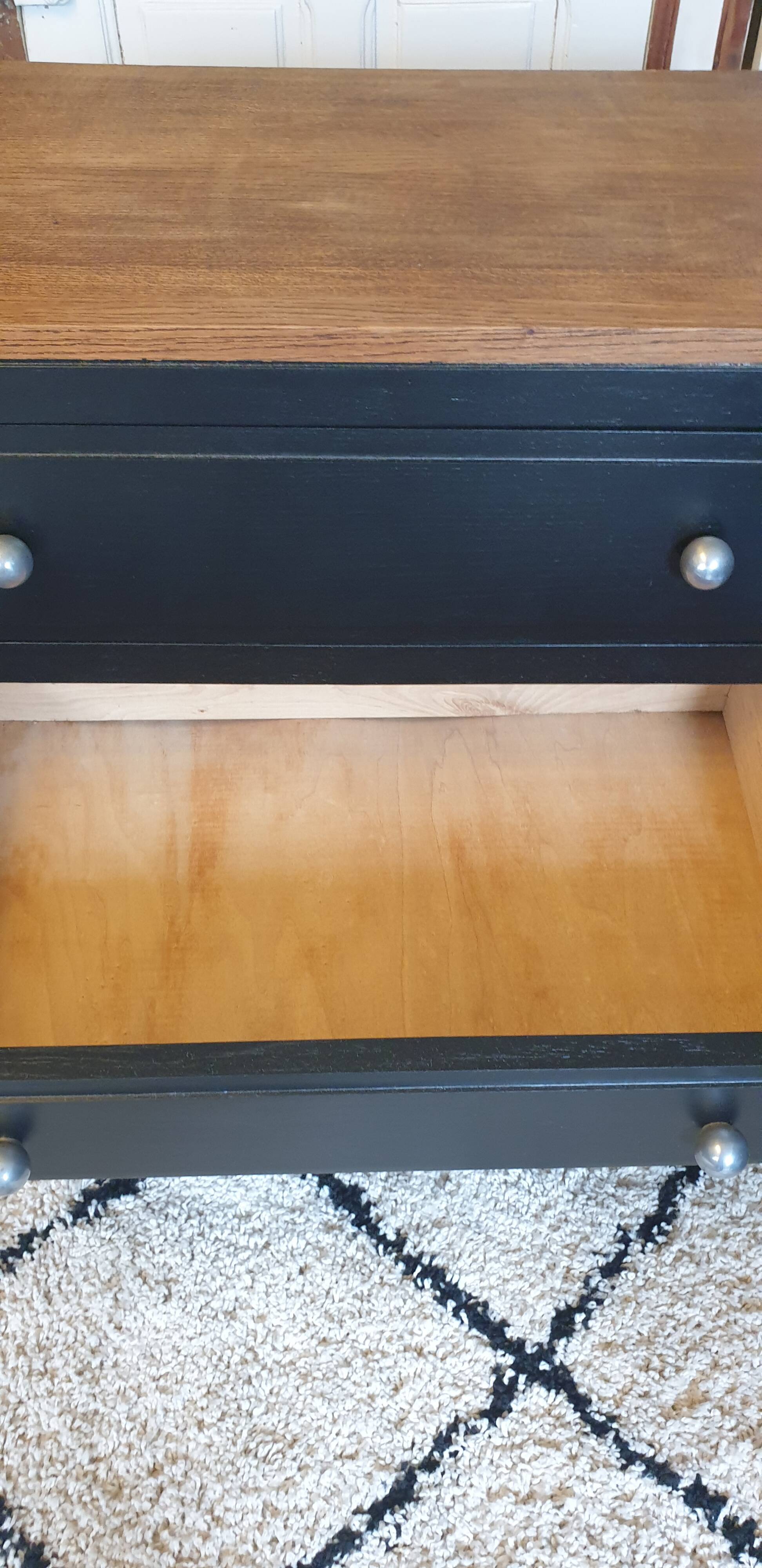 Solid wood chest of drawers