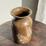 Vase en grès à motifs végétaux stylisés