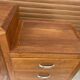 Petite armoire-commode asymétrique vintage