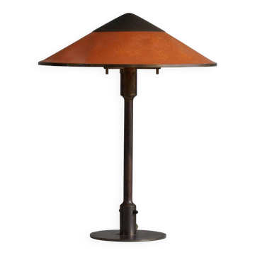 Modern Danish table lamp, model "T3" by Niels Rasmussen Thykier, made in the 1930s.