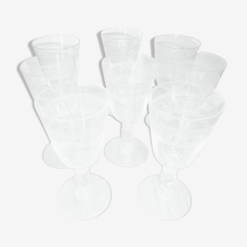 Set de 8 anciens verres gravés