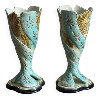 Paire de vases barbotine anciens