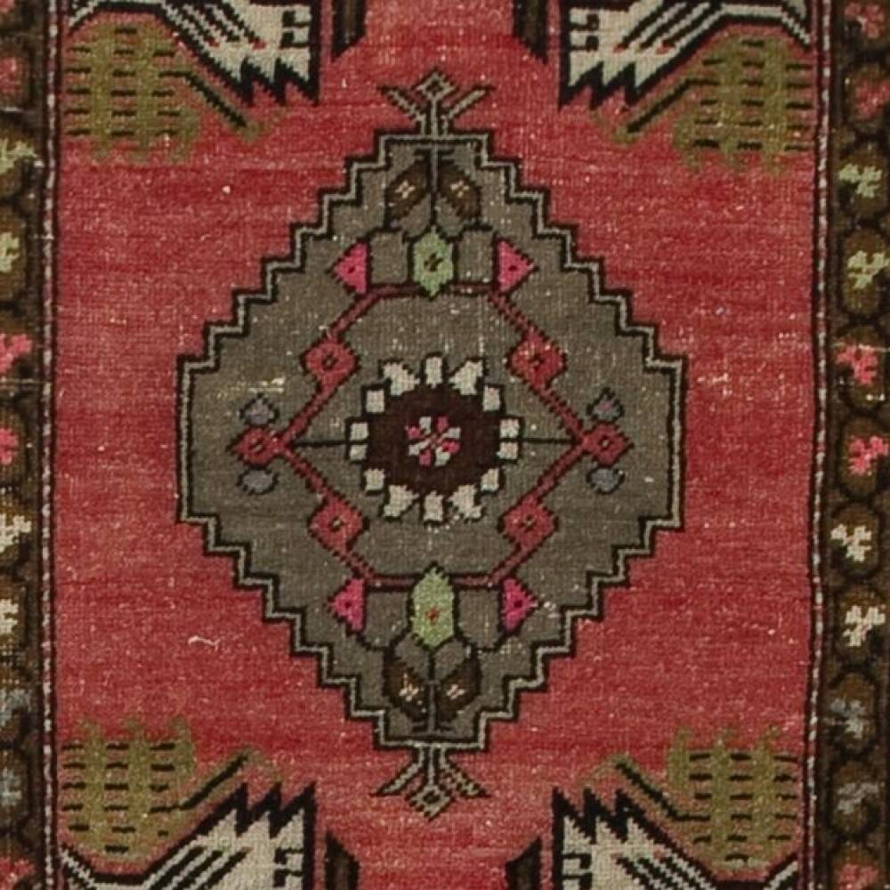 Handmade Accent Rug. Vintage Door Mat. Turkish Seat Cover. Entryway Mat. Kitchen Rug