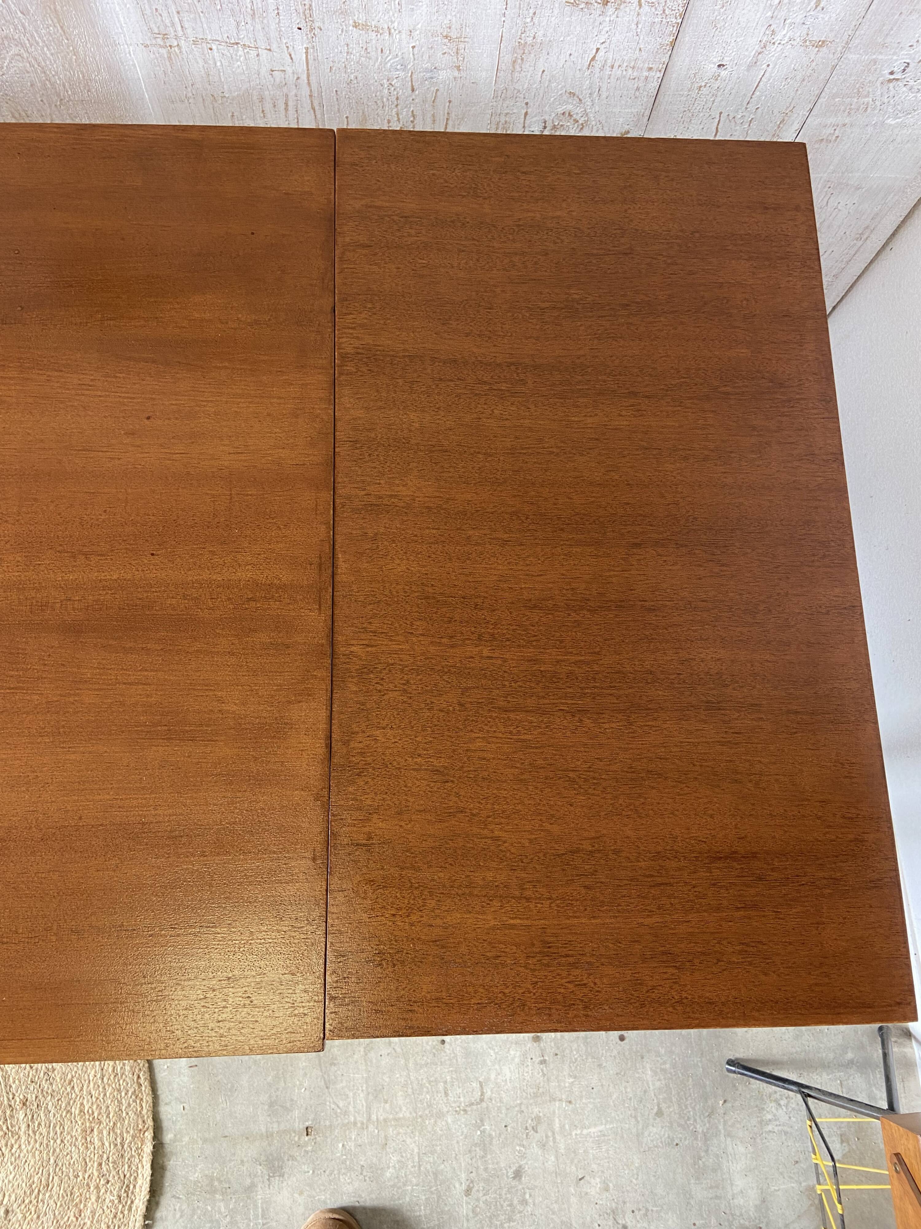 Vintage extendable table