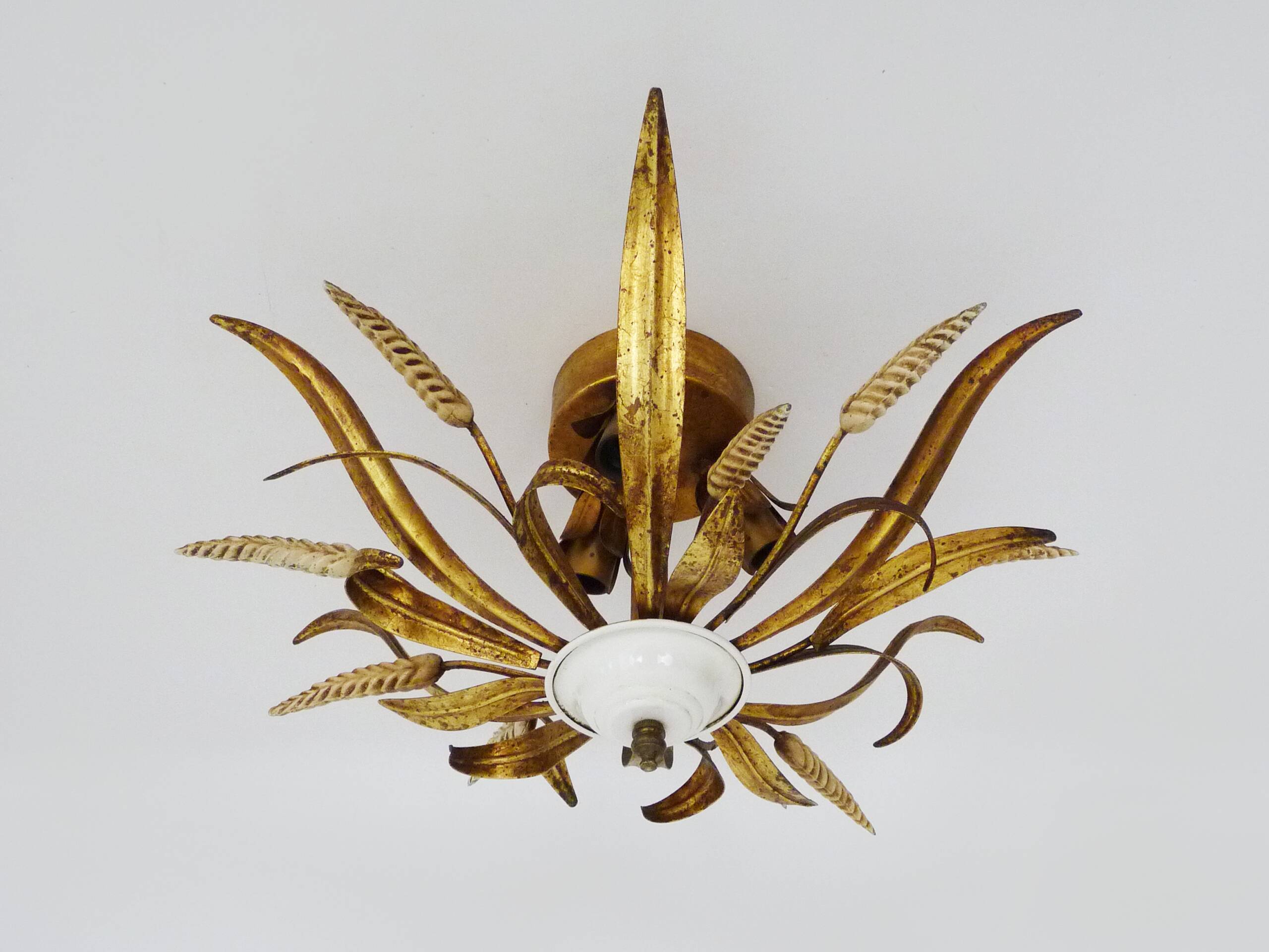 Plafonnier vintage en métal doré plafonnier épis de blé, luminaire ancien lustre à 3 feux. Années 60