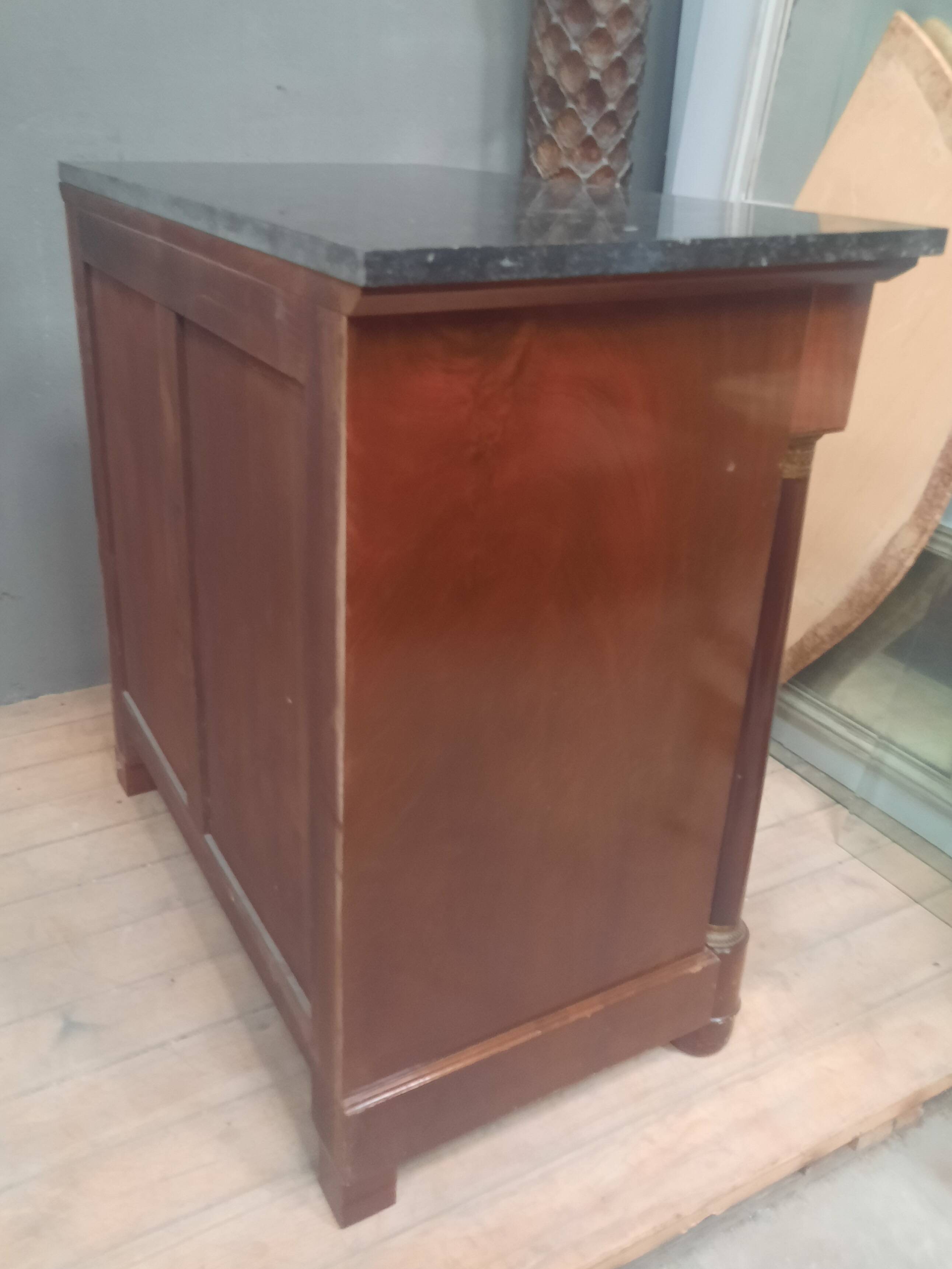 Commode en acajou style empire