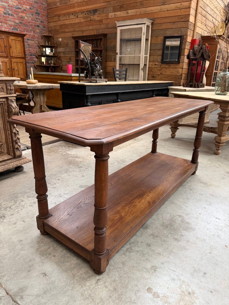 Draper's table from the early 20th century in oak
