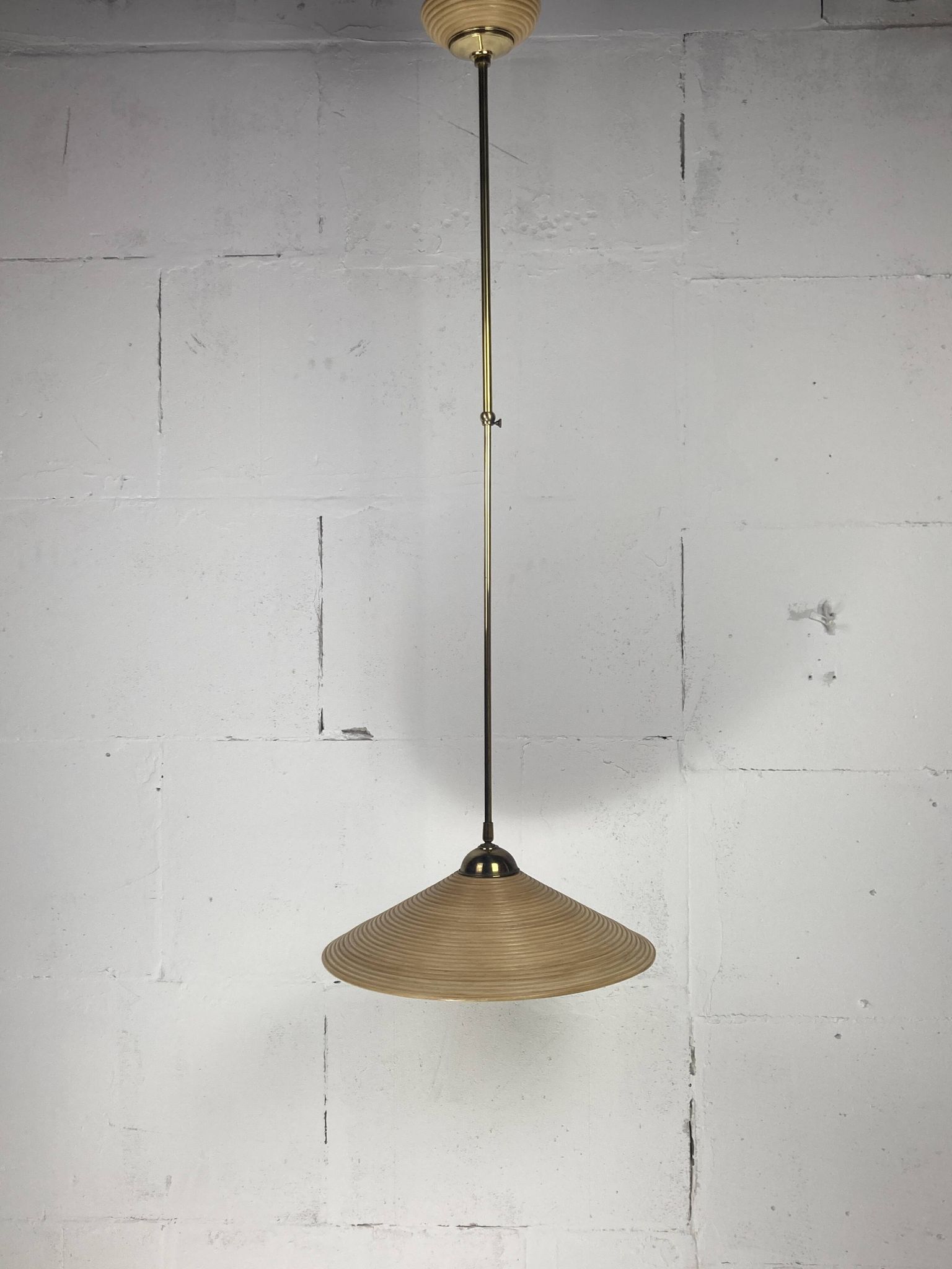 Telescopic brass and pencil reed rattan bamboo hanging pendant lamp, Italy 1970s