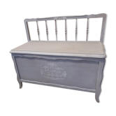 Chest bench