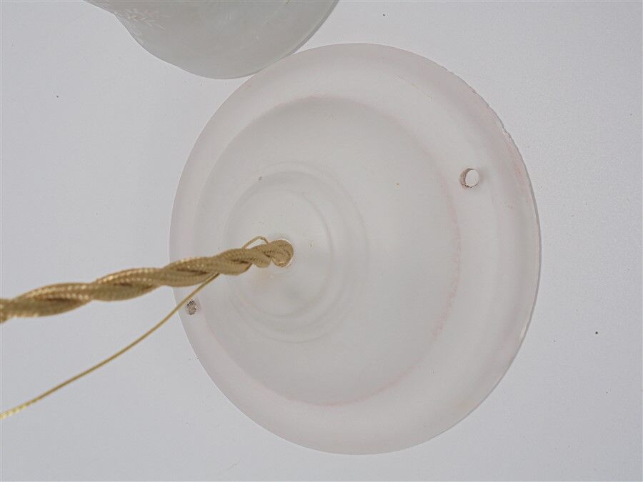 Suspension au décor floral