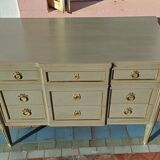 Louis XVI style patinated chest of drawers with 3 drawers.