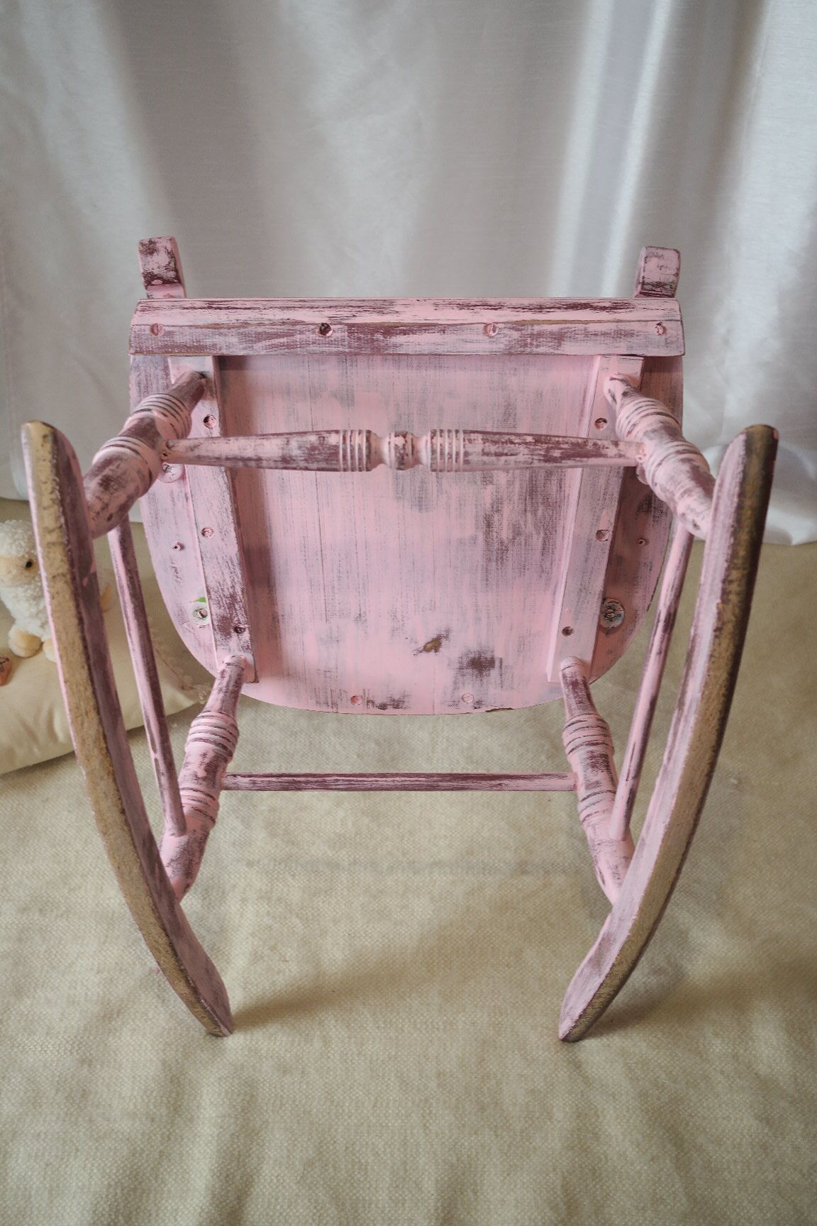 Rocking-chair vintage 50 in pink patina wood