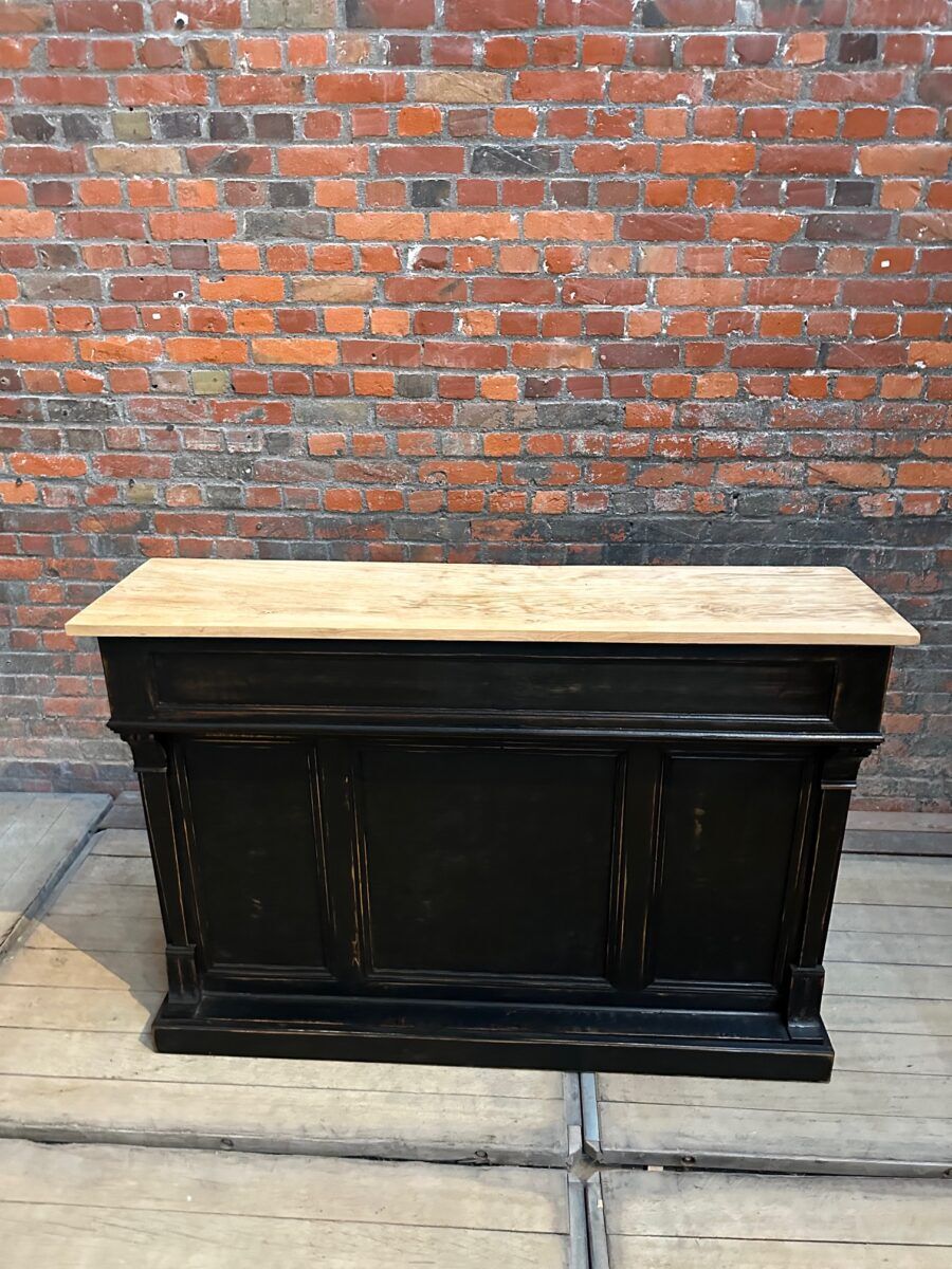 Early 20th century oak bar counter