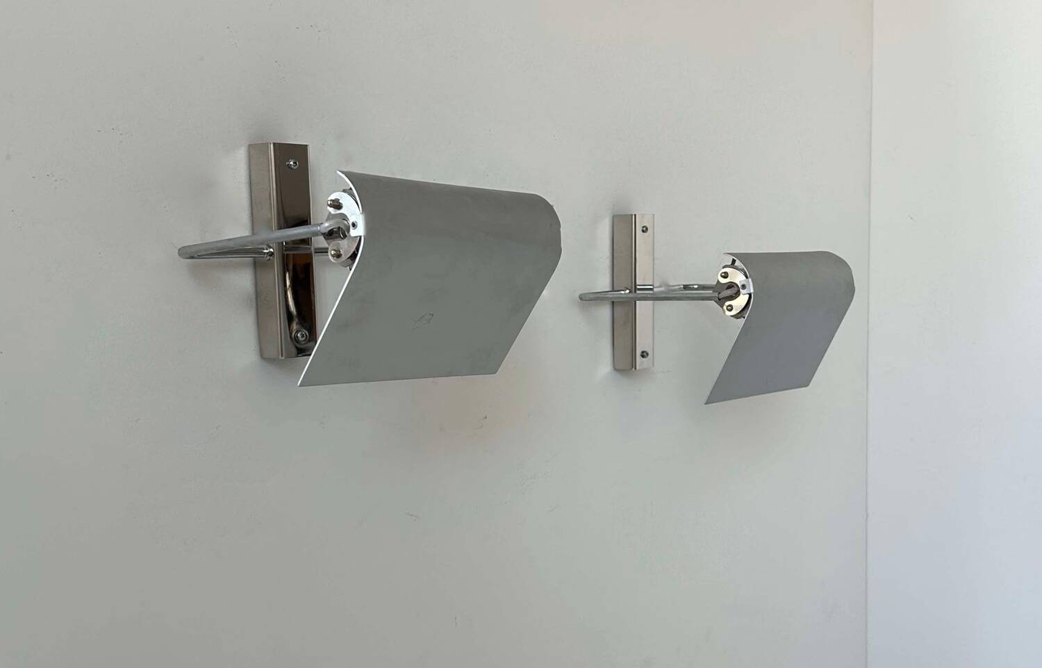 Pair of vintage adjustable wall lights, chrome, Castiglioni Fontana Arte 1972