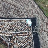 Old wool carpet - 120x185cm
