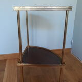 Shelf corner console notch in formica