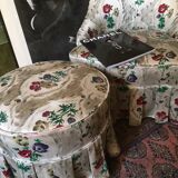 Toad in cloth armchair and its Ottoman