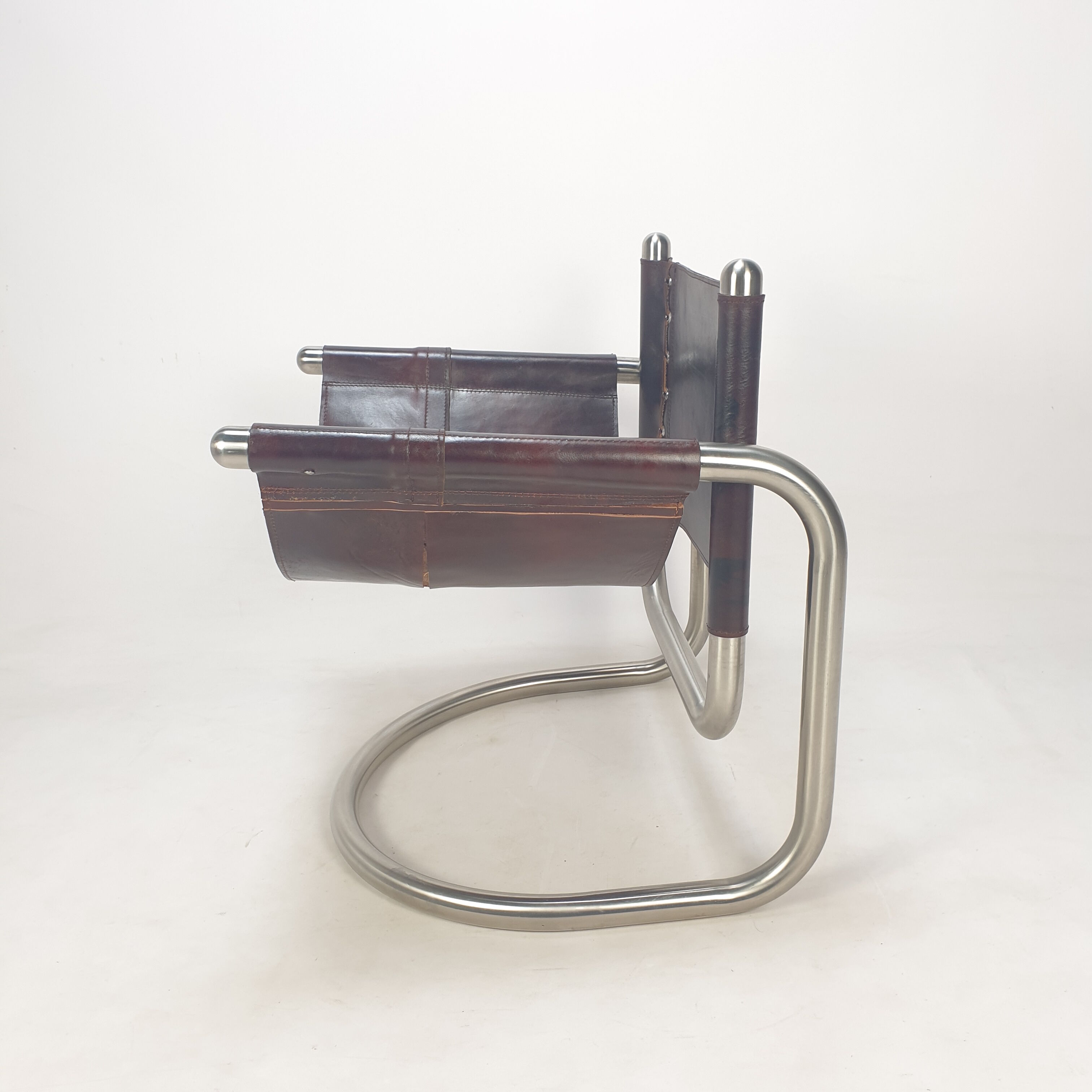 Set of 2 italian mid century lounge chairs, 1980's