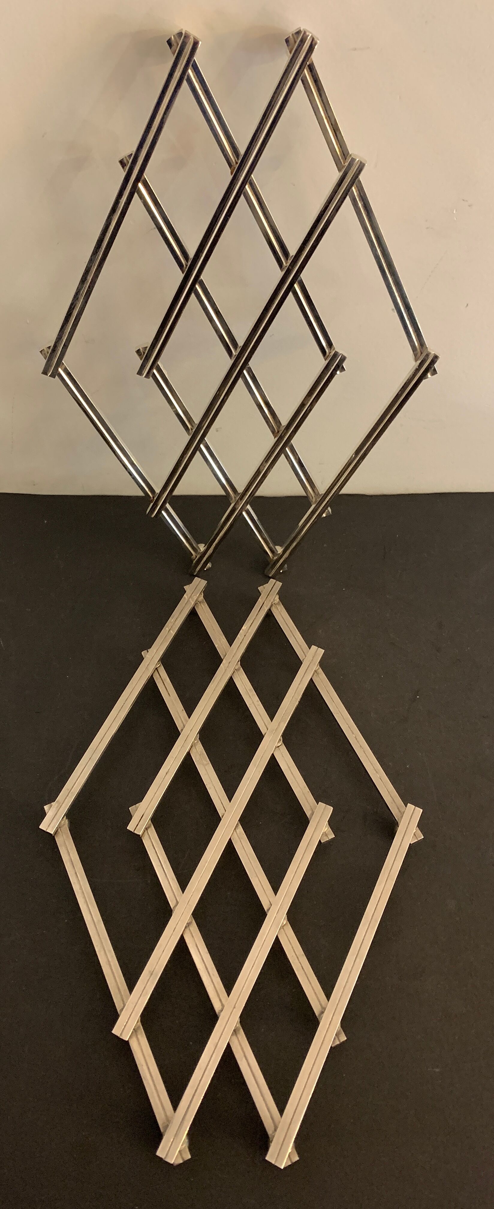 Pair of stretchy French underwear in silver metal, 1940