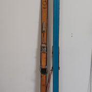 Old pair of vintage wooden skis Triga Club 185 cm