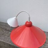 Red metal suspension