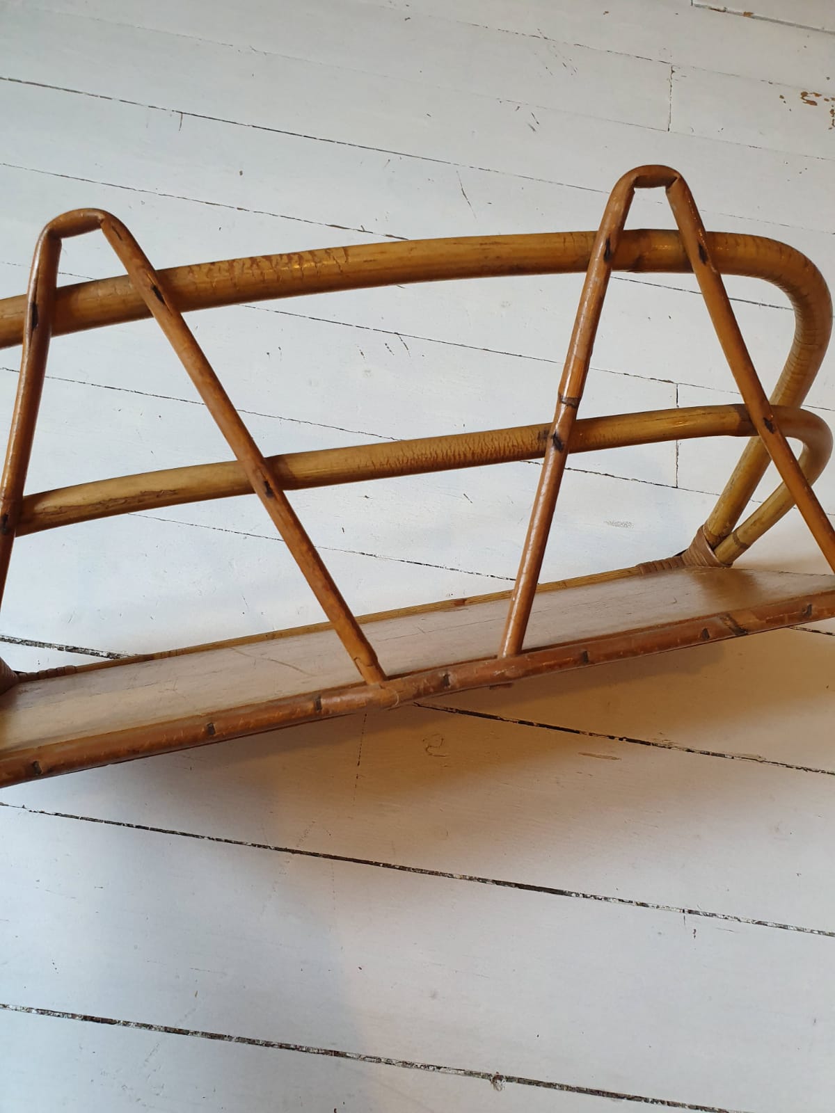 Rattan shelf to hang