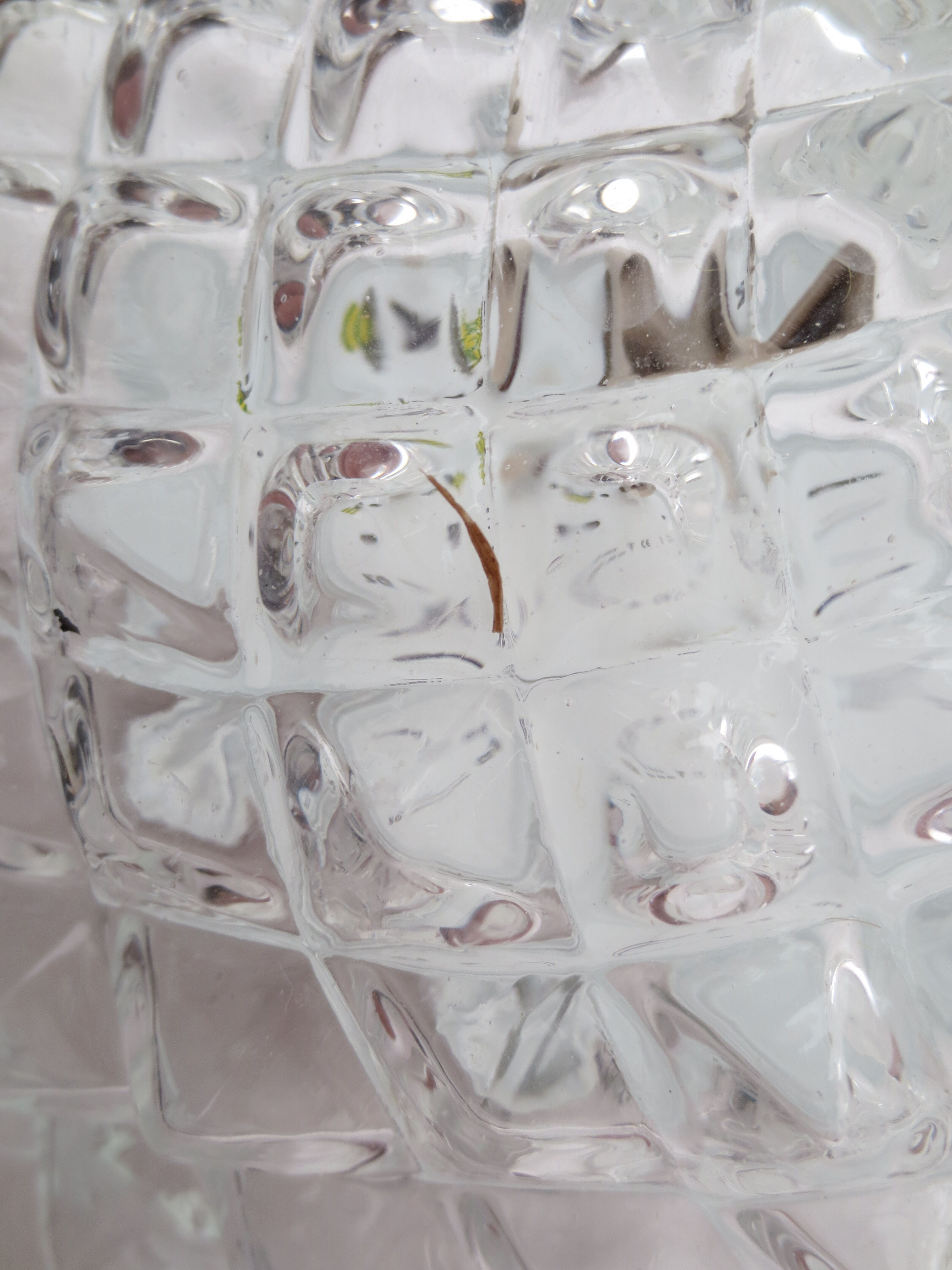 Plafonier ou applique murale en métal et verre taillé