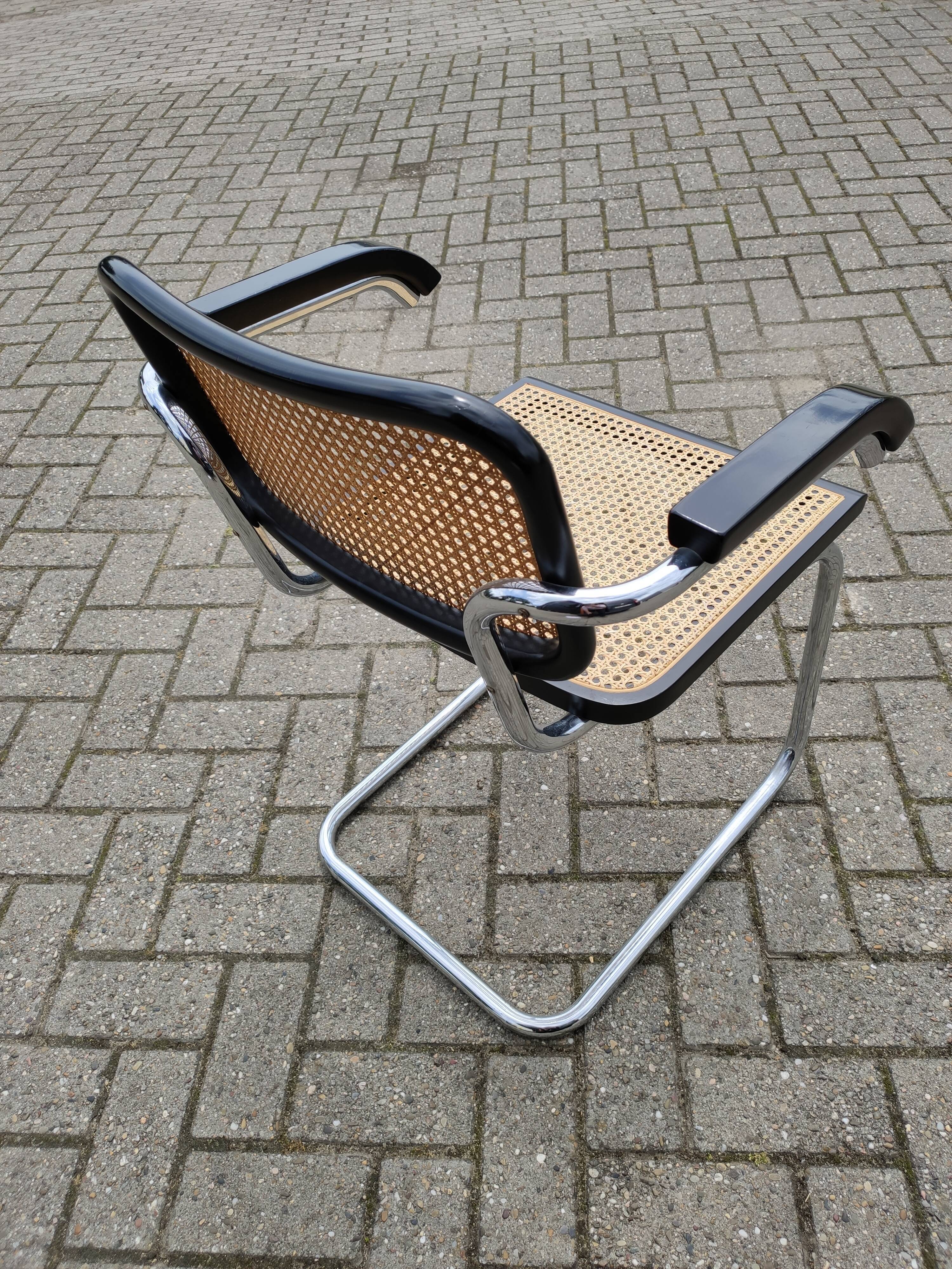Cesca b64 armchair design Marcel Breuer, years 70