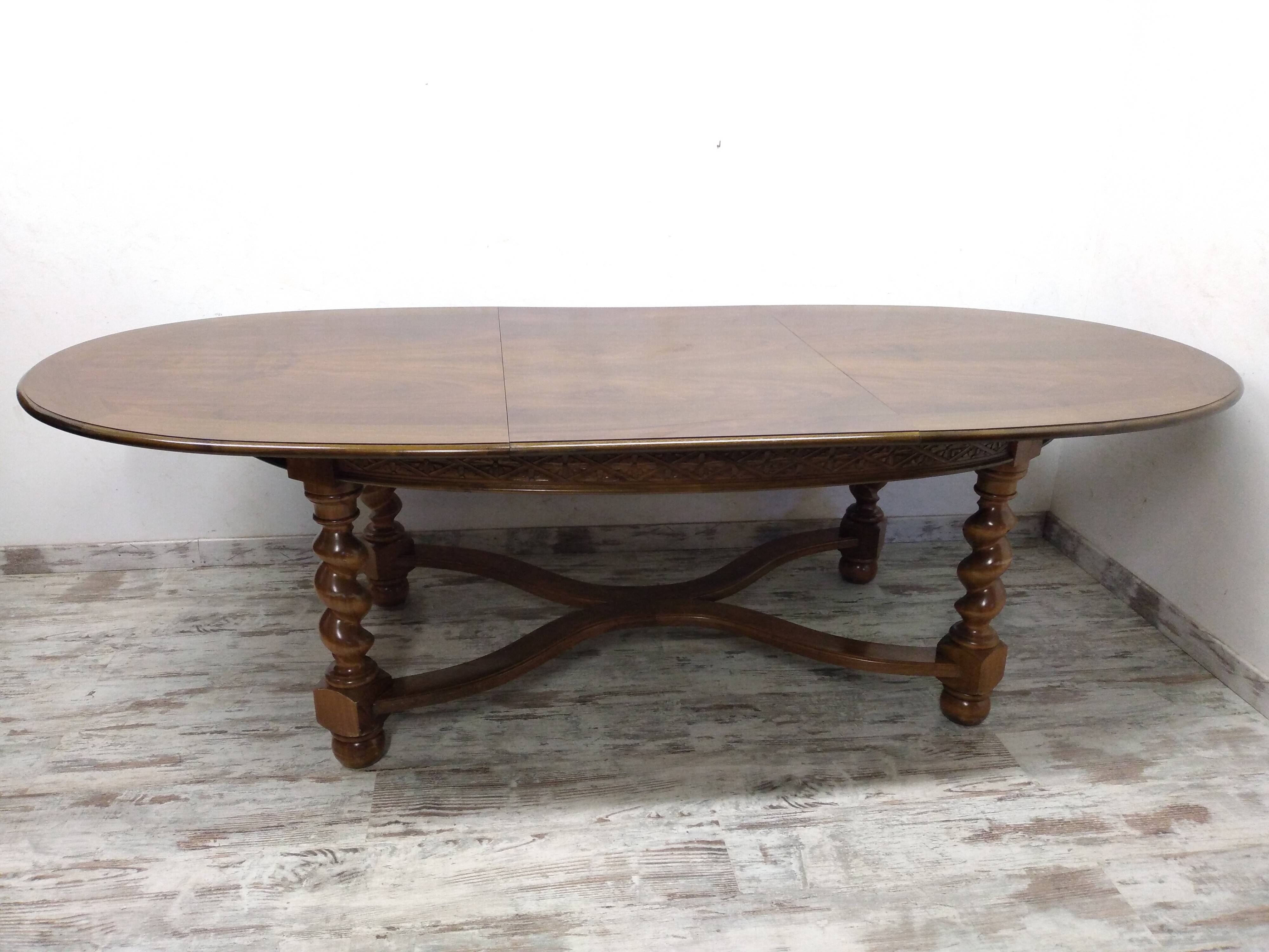 Table style Louis XIII