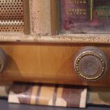 TSF radio station and built-in disc turntable model "reela prestige" 1948