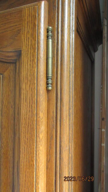 Solid oak hosiery