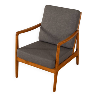 FD-109 Armchair by Ole Wanscher