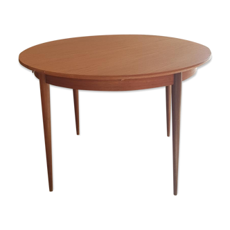 Table scandinave ronde avec rallonges (4 à 6 personnes) circa 1960