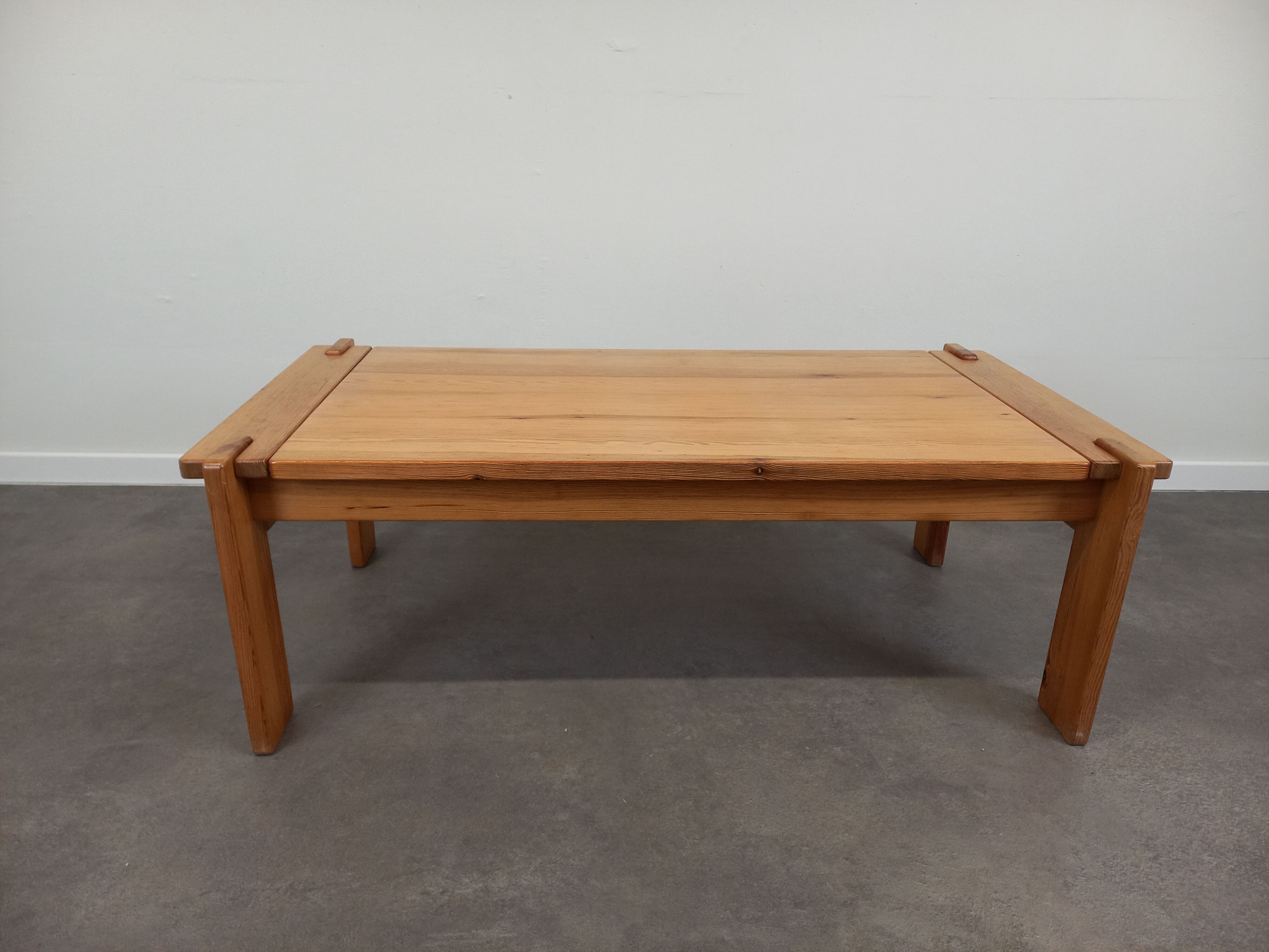 80s pine coffee table