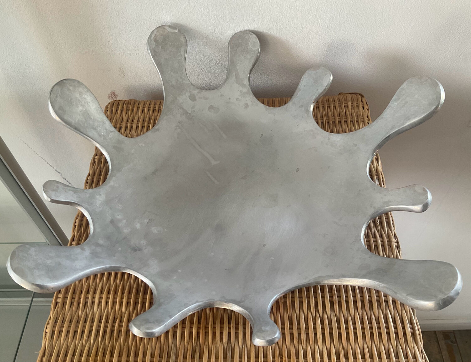 Aluminium "Splash" design catch-all tray