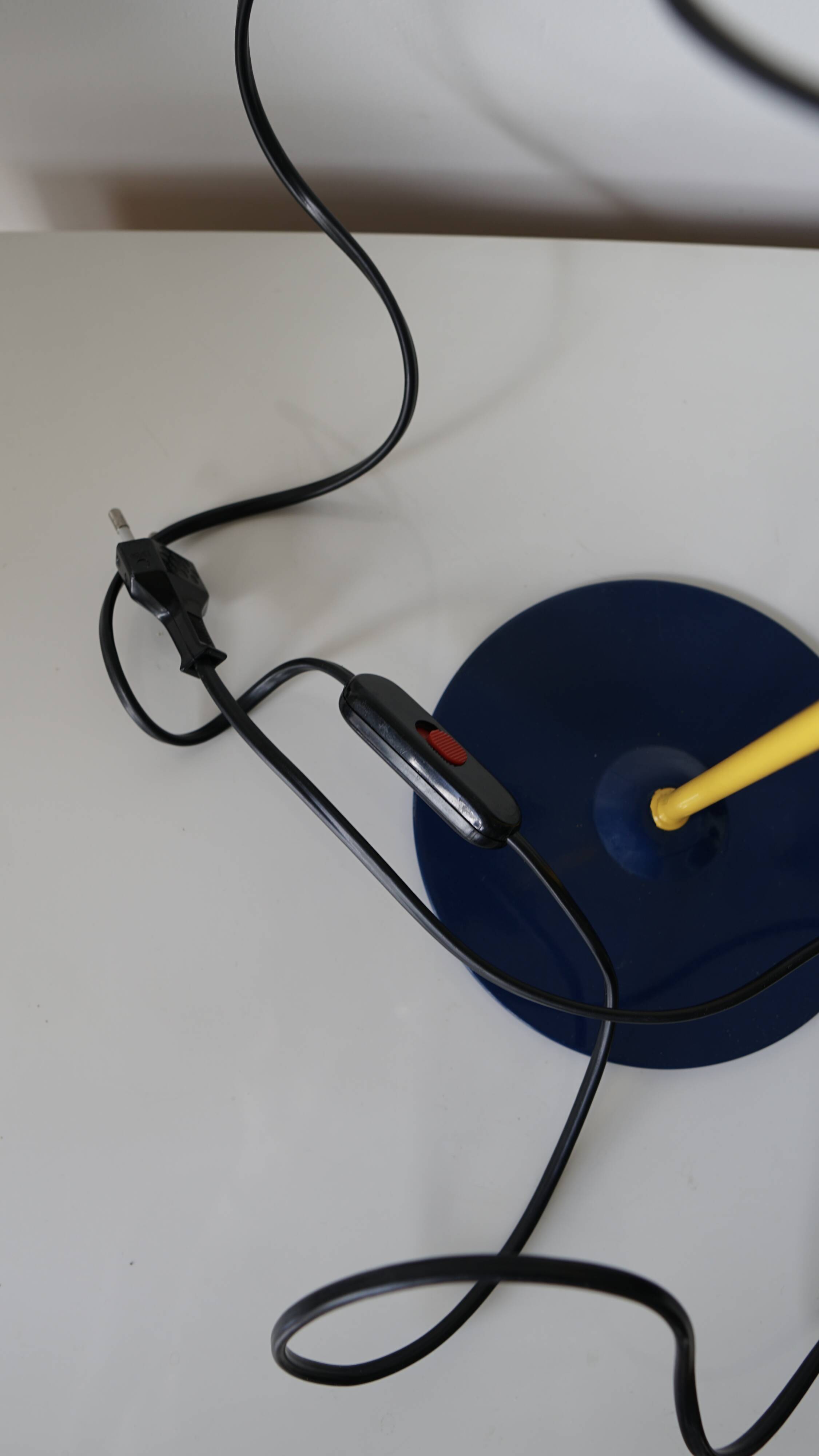 Veneta Lumi Memphis Milano Colorblock style table lamp - 80s