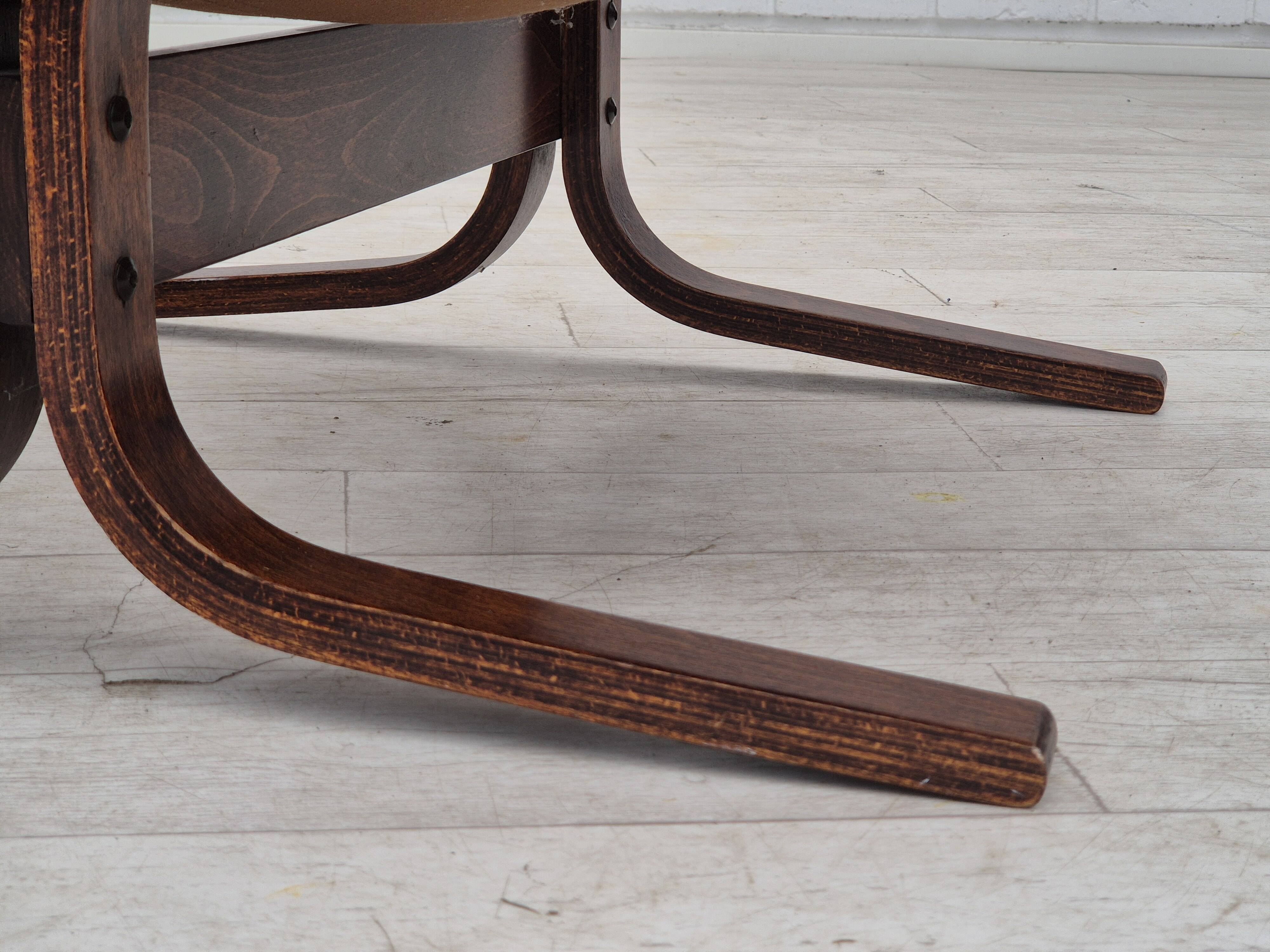 1970s, Norwegian design by Ingmar Relling, model "Siesta" for Westnofa, original condition.