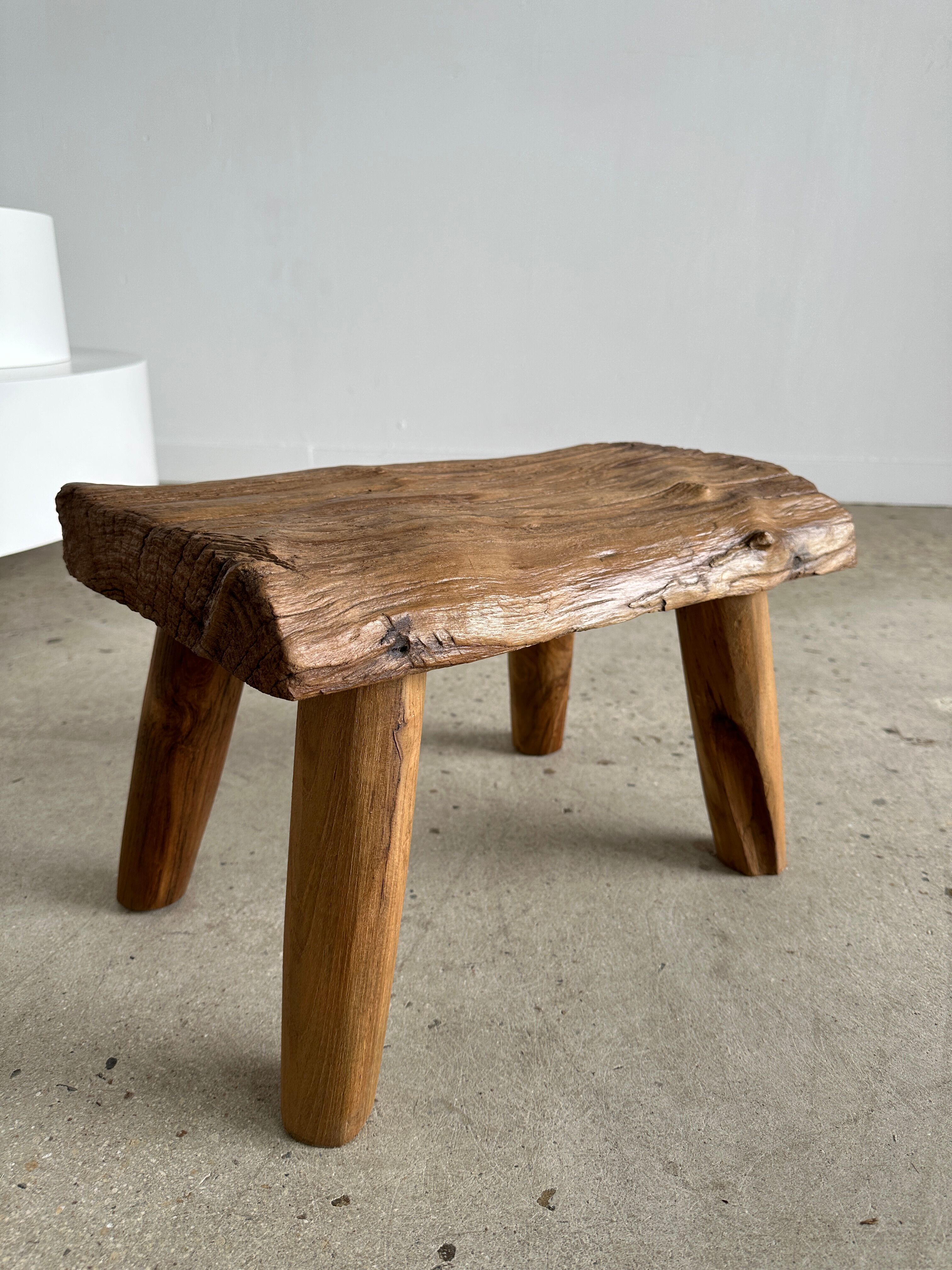 Stool in blond teak