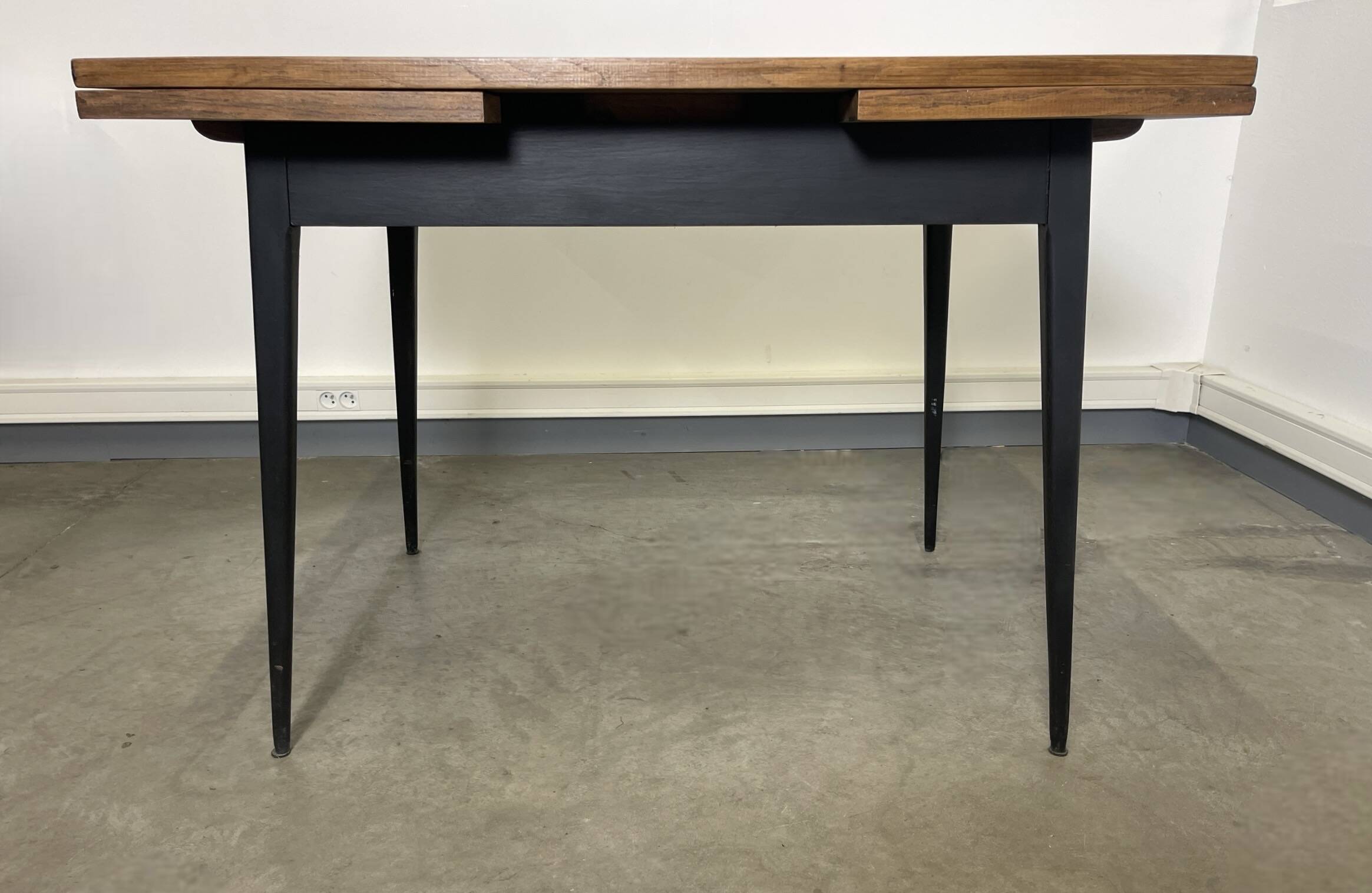 Rectangular extendable wooden table and black steel compass legs with 2 extensions France