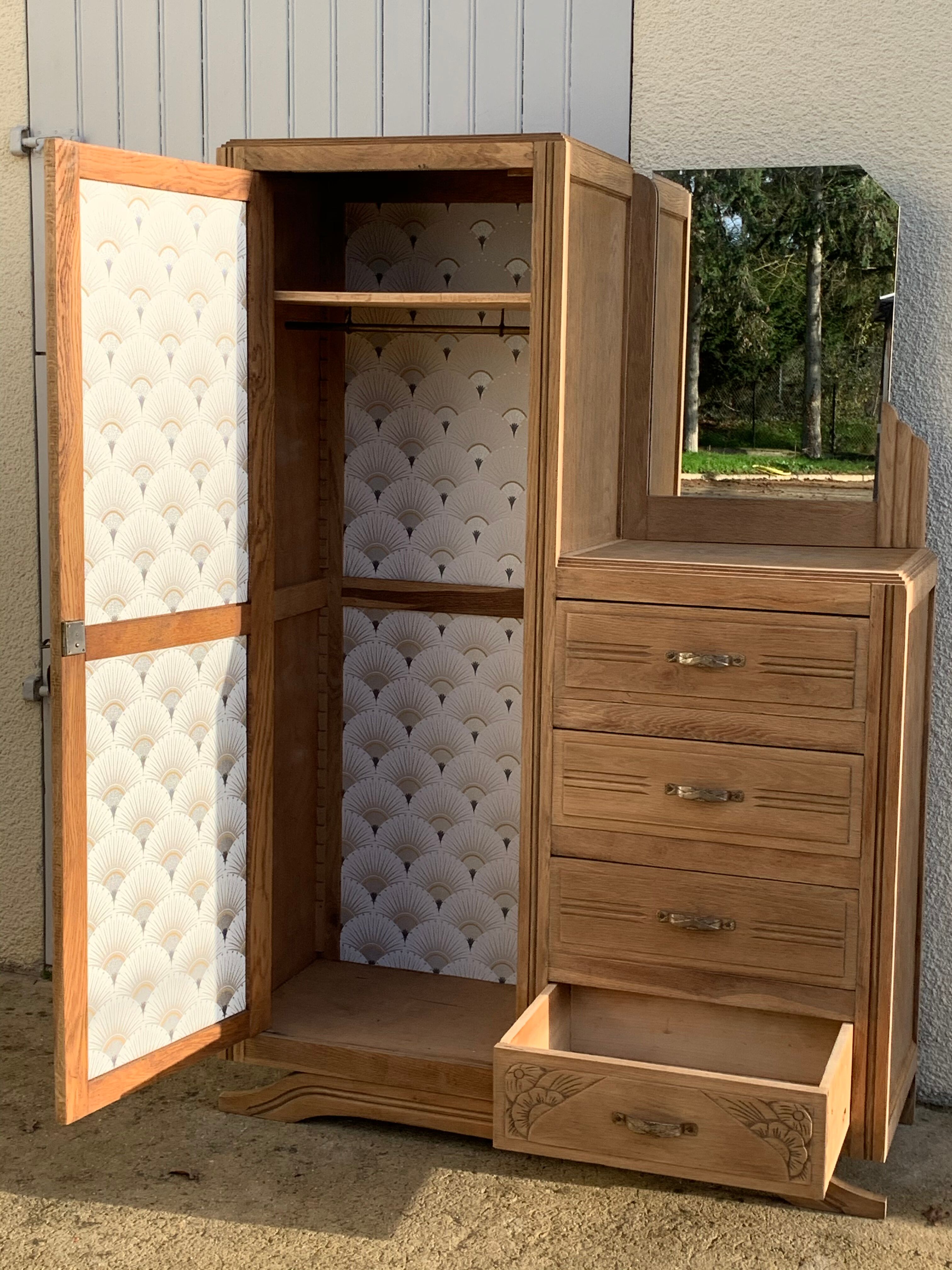 1930 asymmetrical Parisian wardrobe