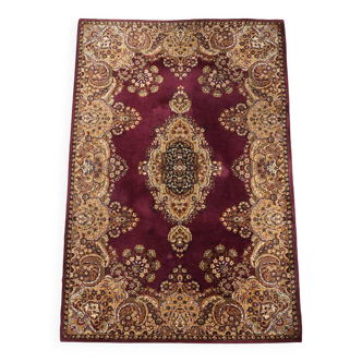 Large rug with beautiful patterns in mainly red and yellow tones 295x200cm