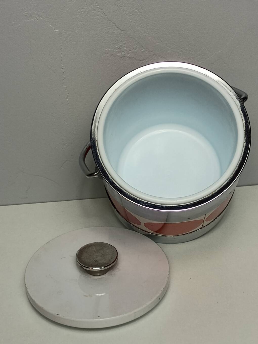 1970s vintage ice bucket made in Japan