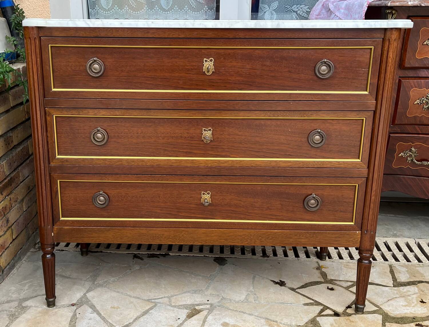 Old chest of drawers